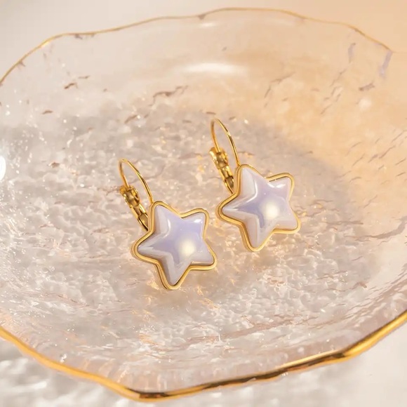 ◾️18k Gold Plated Mermaid Star Earrings - Picture 4 of 6